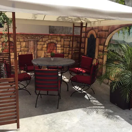 Bon Bon Hotel 3*